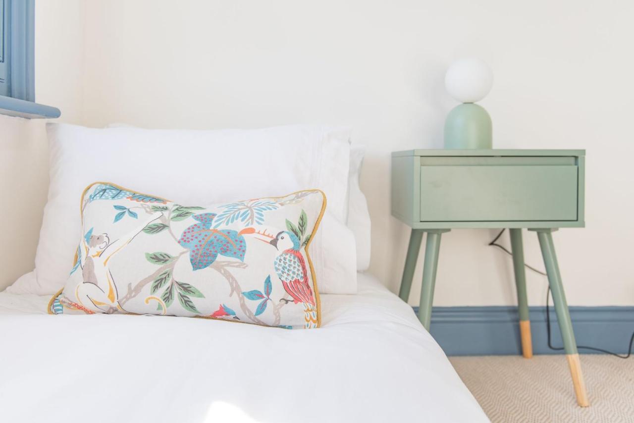 Wheelwrights Cottage By Bloom Stays Staple Cross エクステリア 写真